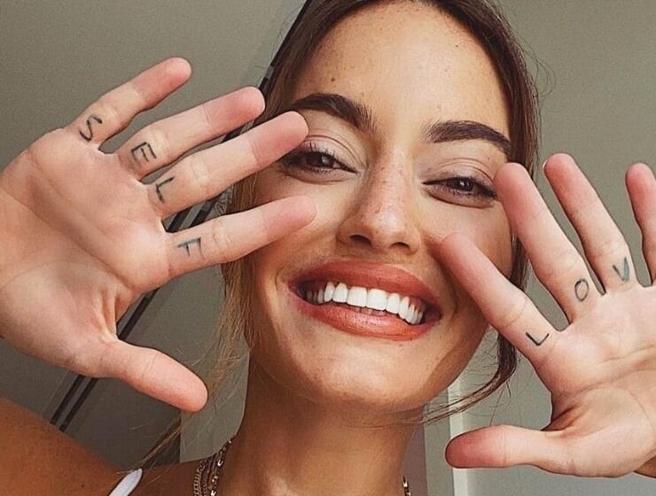 BODY POSITIVE : 5 FILLES QUI ASSUMENT LEURS DIFF&Eacute;RENCES