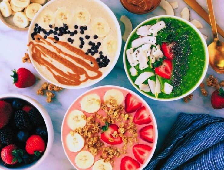 SMOOTHIE BOWL : 3 RECETTES FACILES POUR UN PETIT-D&Eacute;JEUNER GOURMAND ET ULTRA SAIN