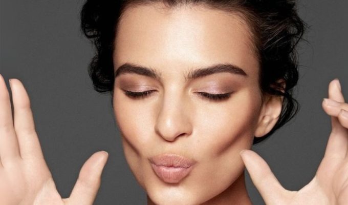 CONNAISSEZ-VOUS L’EGF, L’INGRÉDIENT ANTI-ÂGE EN VOGUE ?