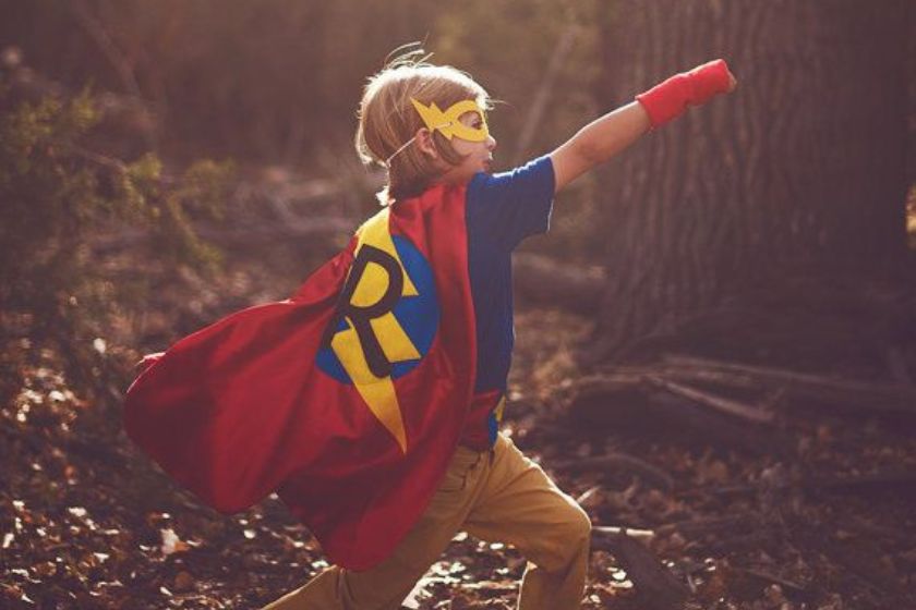 ÉDUCATION : 7 CLÉS POUR DÉVELOPPER LA CONFIANCE EN SOI CHEZ L’ENFANT
