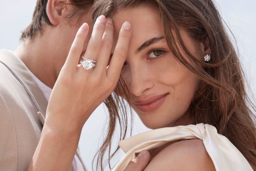 BAGUE DE MARIAGE : ET SI ON MISAIT SUR UN SOLITAIRE DIFFÉRENT ?