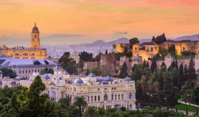VOYAGE À MÁLAGA : POURQUOI LA CITÉ ANDALOUSE MÉRITE PLUS QU’UNE ESCALE ?