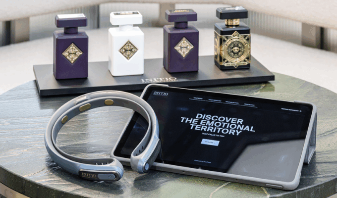INITIO FEEL-LAB EXPERIENCE : L’ATELIER PARFUM QUI LIT VOS ÉMOTIONS