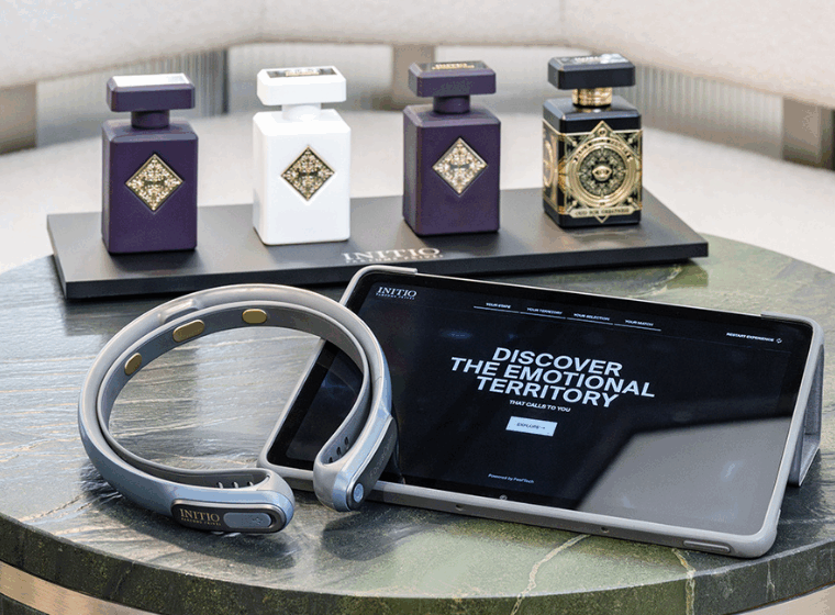 INITIO FEEL-LAB EXPERIENCE : L&rsquo;ATELIER PARFUM QUI LIT VOS &Eacute;MOTIONS